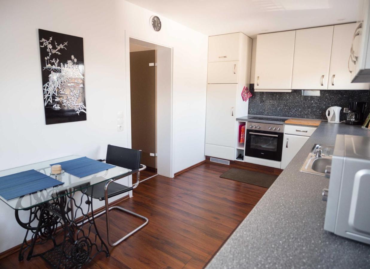 Ferienwohnung Moemlingtal Momlingen Habitación foto